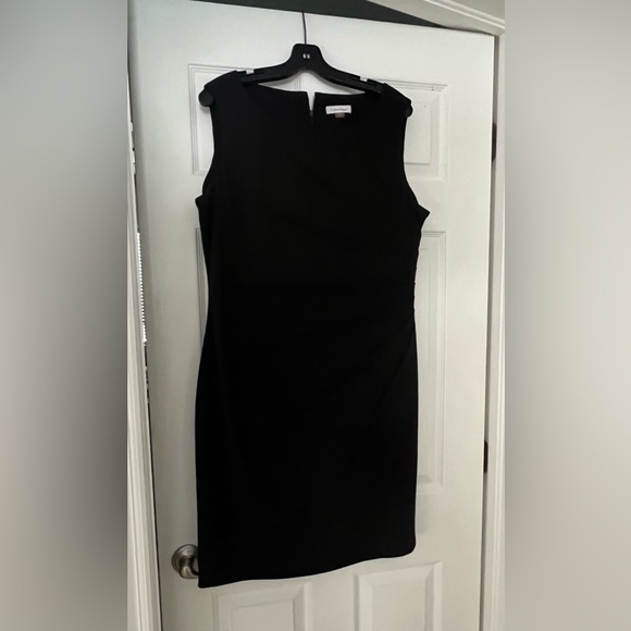 Calvin Klein Women's Black Sleeveless Sheath Dress with Starburst - Picture 2 of 3